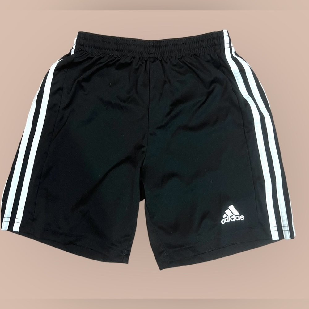 Youth Boys Adidas Shorts - M (11/12)